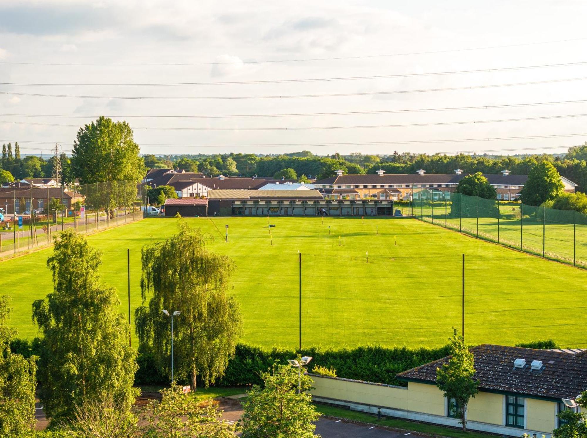 The Willows Training Centre Wyboston Eksteriør billede